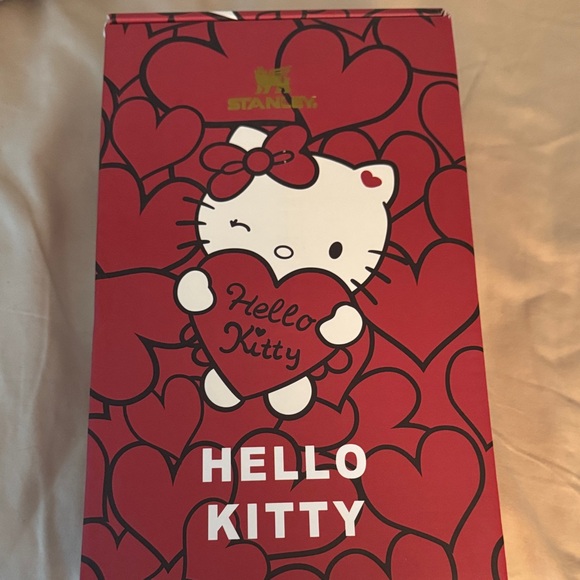 Stanley Red Hello Kitty Tumbler - Picture 8 of 11